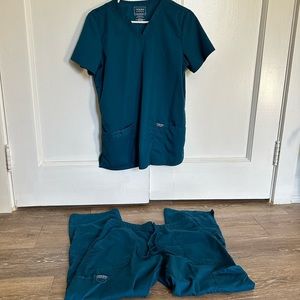 Cherokee Scrub Set- Size Small